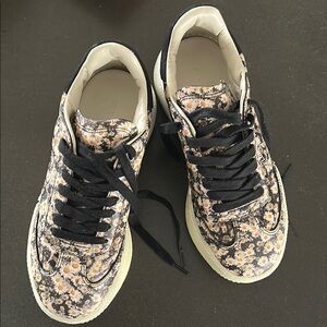 Floral Pattern Sneakers with Black Laces